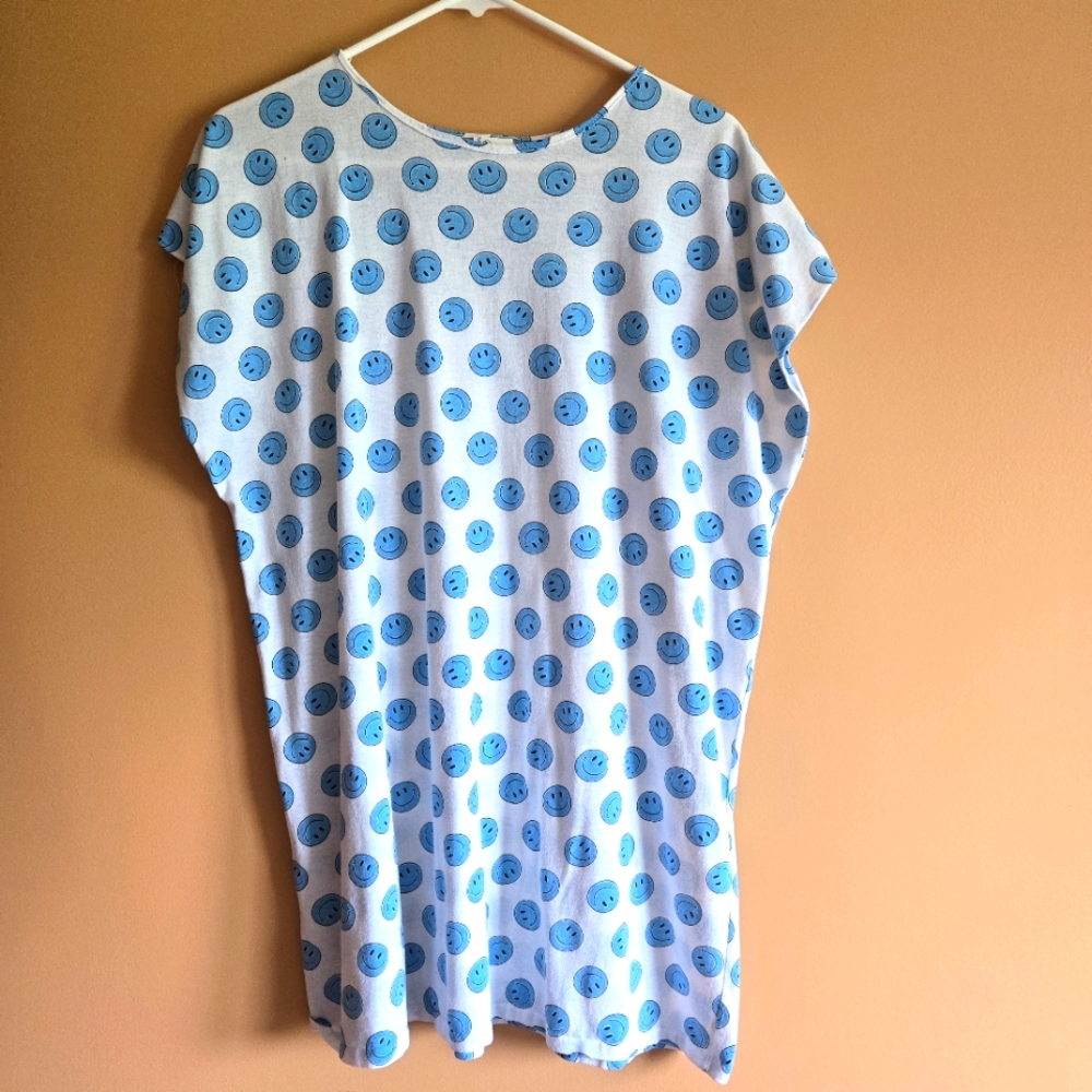 Undercover Wear Smiley Face Sleep Shirt, OS